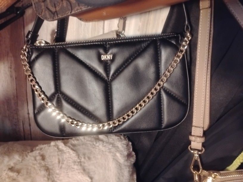 DKNY Pocket Book 