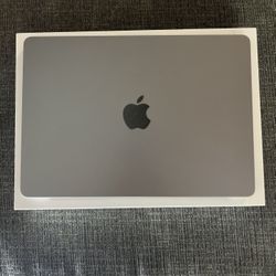 MacBook Air M2 (2022) - 13.6” - 256GB SSD - Mint Condition