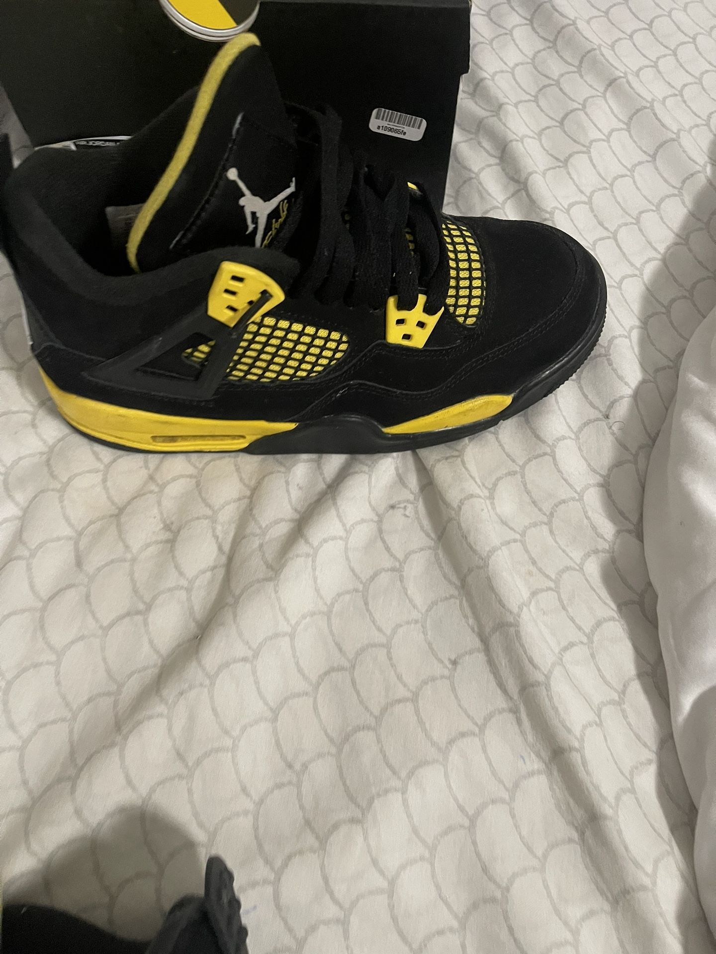 Jordan 4 Yellow Thunder’s
