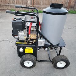 Simpson Hot And Cold Water Pressure Washer 3000 Psi 3gpm like new great condition