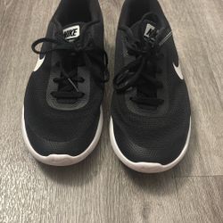 Women’s Black Nike Flex Shoes Size 8.5