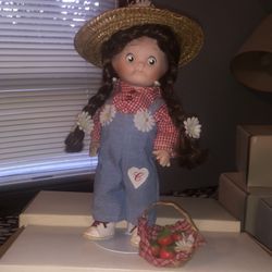 1997 Campbell Kids “Little Gardener” By Danbury Mint