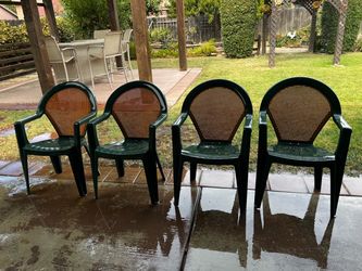 Set of 4 chairs