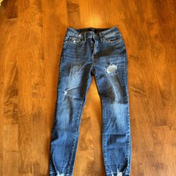 Woman’s Judy Blue High Rise Skinny Jeans Shipping Available 