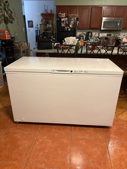 Frigidaire 14.8cf chest freezer