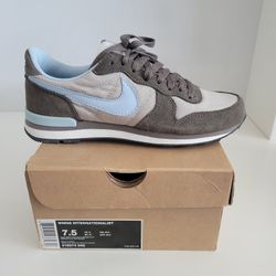 Brand New Nike Internationalist Shoes