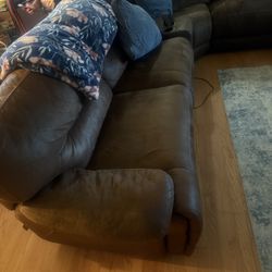 Free Sectional Couch 