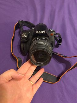 Sony Alpha DSLR-A390 Camera with 18-55mm and 70-300mm Lenses and Flash