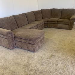La-Z-Boy Recliner Sectional Couch Sofa *Free Delivery*