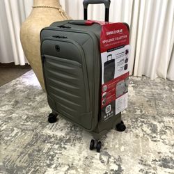 SWISSGEAR Checklite Softside Carry On Suitcase