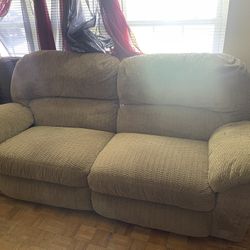 Super Comfortable Loveseat Recliner / Loveseat