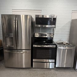 GE  Kitchen Appliance Set