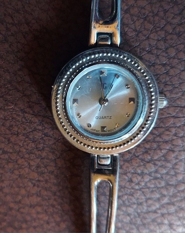 Vintage Faded Glory Silver Blue Tone Bracelet Watch