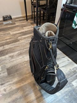 Nike Golf Stand Bag Black Gray w/ Odyssey Dual Force 1 Driver 9° Loft Carry Bag