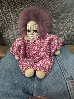 Vintage QTee clown doll 1987