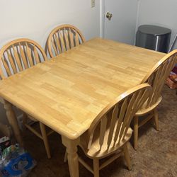 Need Gone ASAP VERY NICE KITCHEN TABLE With Chairs Come Get Today 