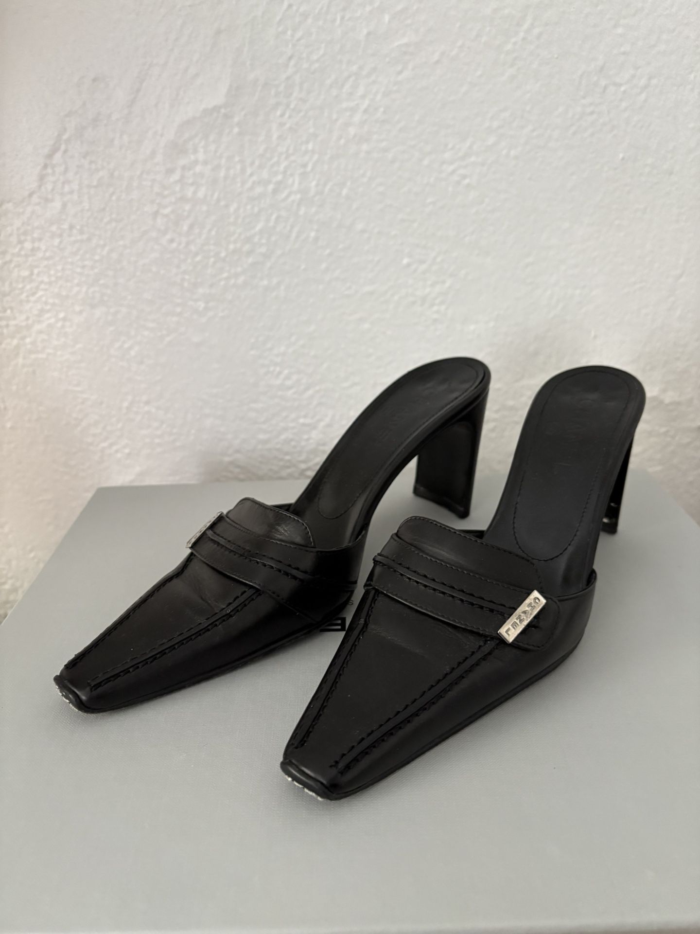 Chanel size 39