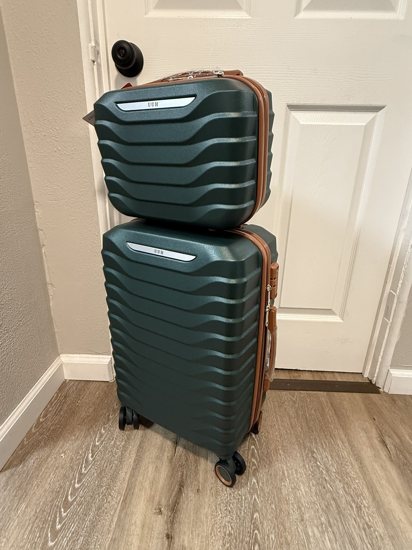 Brand new Carry On And Case