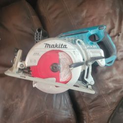 Makita 36v Full Sized Battery Circular Saw.