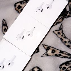 apple airpods 4  with noise cancellation 