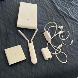 UltraFar Extending, Ultra Performant, Ultra Sleek WiFi System
