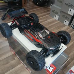ARRMA talyon EXB 6s BLX ready to run brand new 75 miles an hour speed of truck
