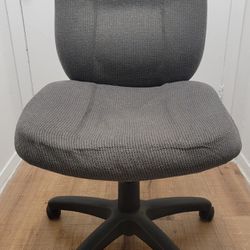 Gray cloth office chair 