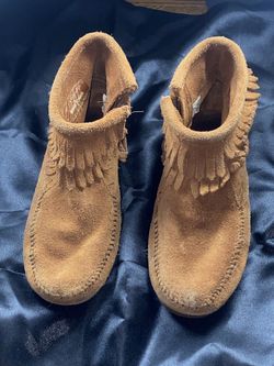 Girls Size 2 Suede Moccasins