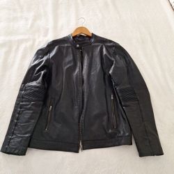 BLACK LEATHER JACKET 