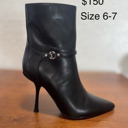 New LV Boots