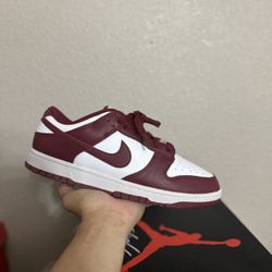 Nike Dunk Low Team Red size 9.5 VNDS