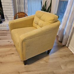 Allegra Stationary Chair