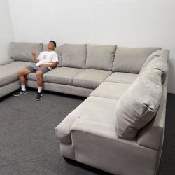 *Very Clean* Harper Foam IV Natural Performance Fabric 3 Piece 157" Sectional With Right Arm Facing Chaise