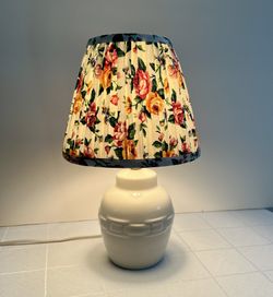 Longaberger Woven  Traditions Pottery Lamp