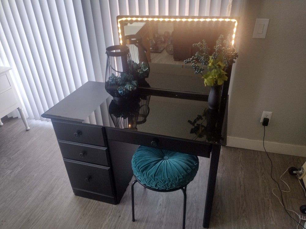 Vanity/ Computer Desk