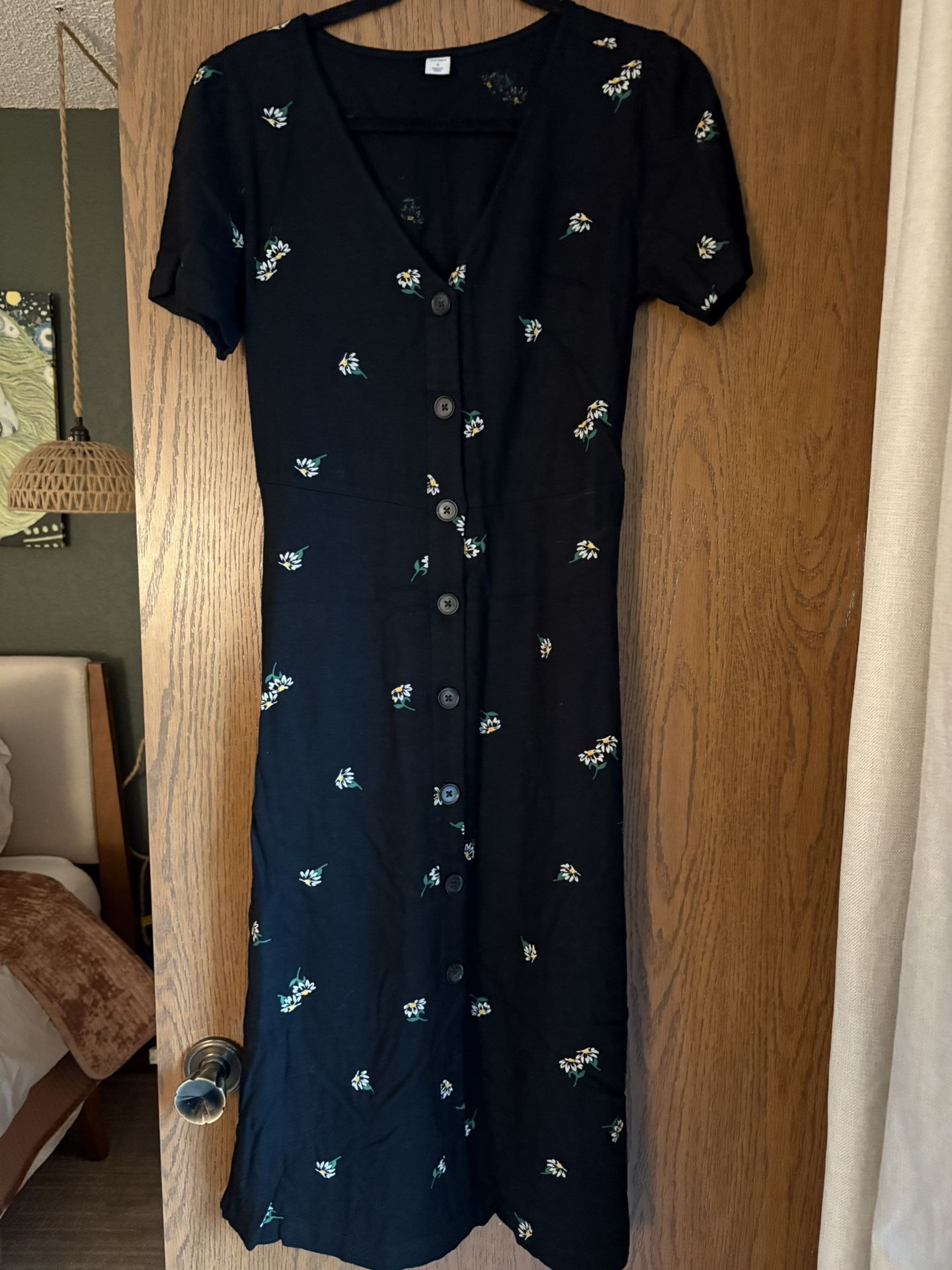 Black Midi Dress With Daisies 