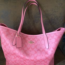 🌸🌼 LG monogram tote 🌼🌸