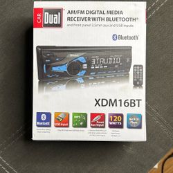 Am/Fm Digital Media Receiver With Bluetooth
