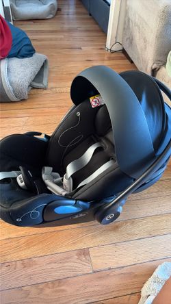 Cybex car seat expandable with adapter for car
