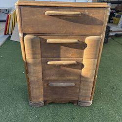 ⭐️ 1930’s Dresser Furniture Vintage /Antique Item  