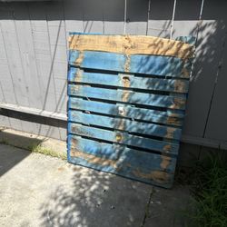 Free Pallet (40x48)