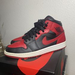 Nike Air Jordan Retro 1 Banned Size 10 $110 FIRM