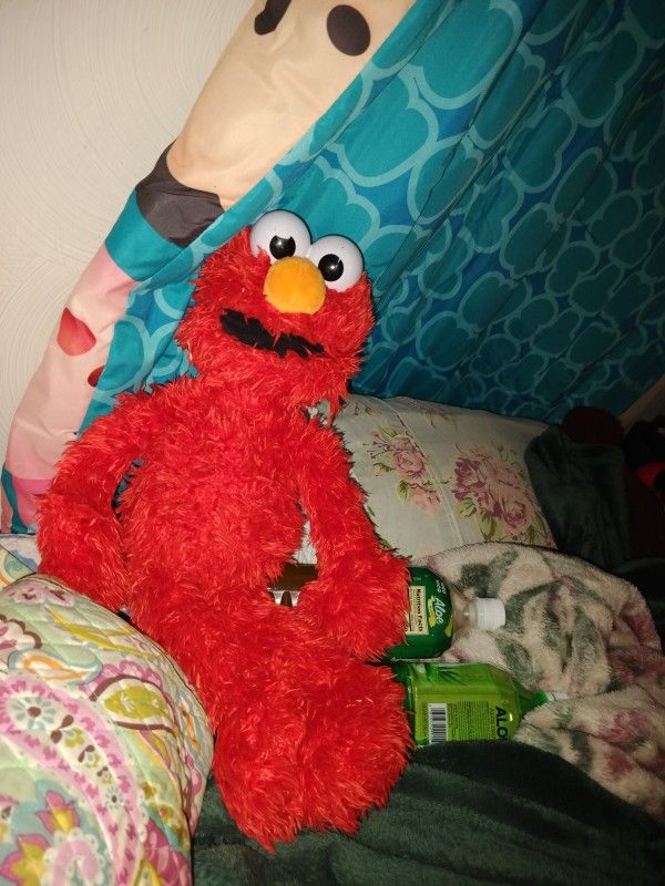 Hasbro Sesame Street Elmo Talking 2014