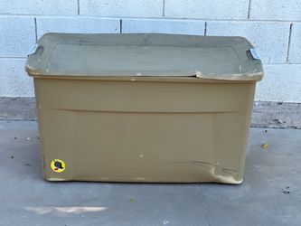 Extra Large Sterilite 160 Quart Wheeled Storage Box with Latch Lid