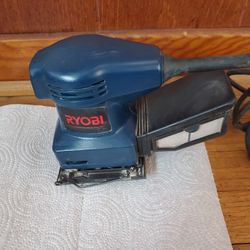 Ryobi S-605D Finishing Palm Sander