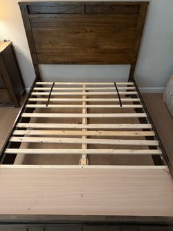 Queen wood bed