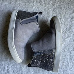 Little Girls Shoe Size 13 Chelsea Mid Sneaker Boots Great For Autumn Gray Sparkle 