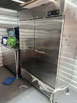Beverage Air Solid Door Reach In Refrigerator 54" KR48-1AS