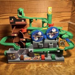 EPOCH Super Mario Adventure Game DX - Tabletop Skill and Action