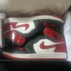 Jordan 1 Mid Brand New